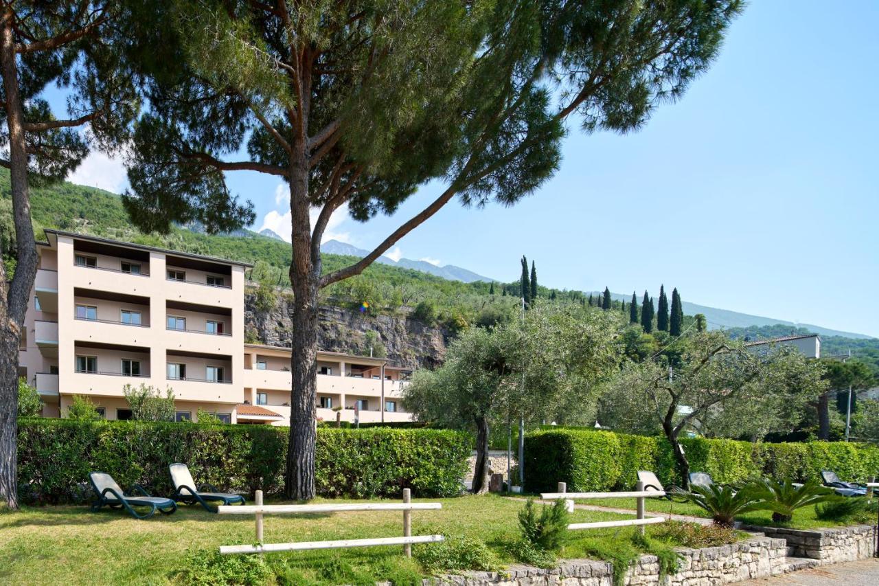 מאלצ'סינה Residence Lido Hotel מראה חיצוני תמונה