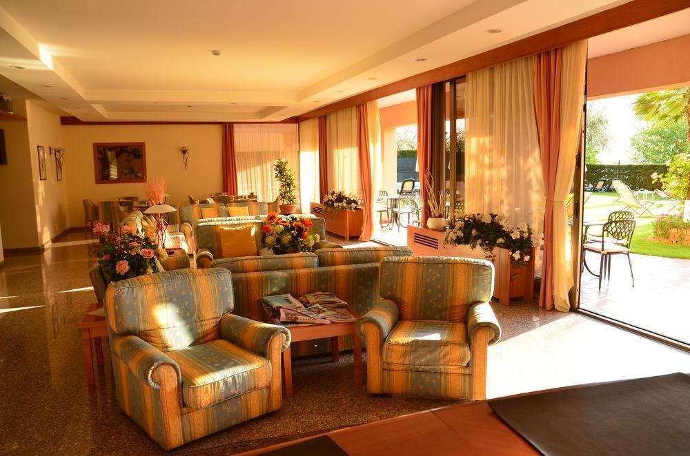מאלצ'סינה Residence Lido Hotel מראה חיצוני תמונה
