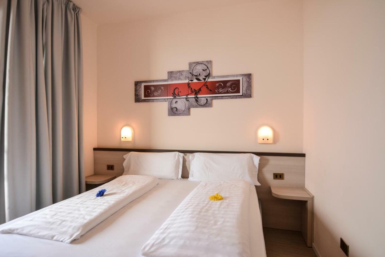 מאלצ'סינה Residence Lido Hotel מראה חיצוני תמונה