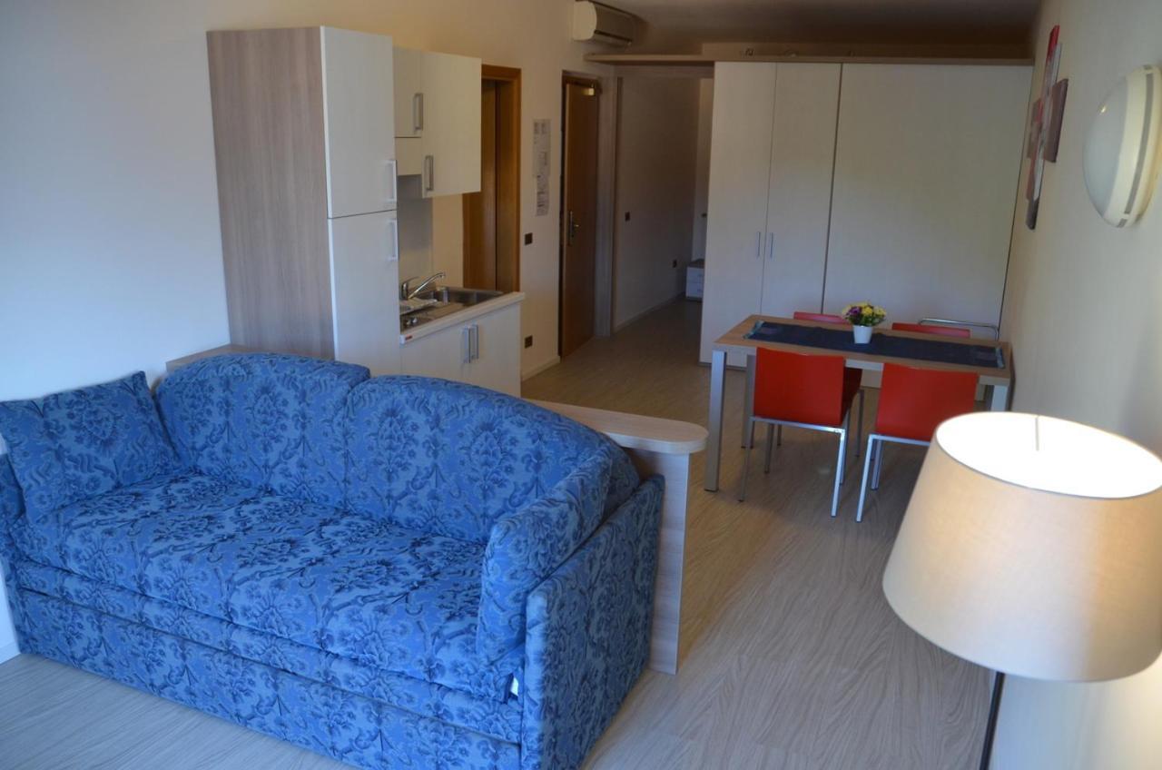 מאלצ'סינה Residence Lido Hotel מראה חיצוני תמונה